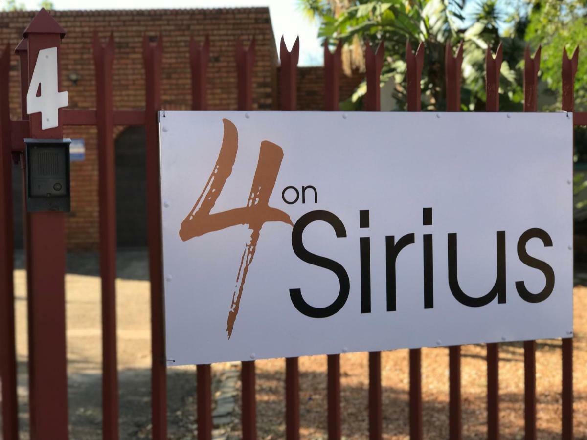 Отель 4 On Sirius Полокване Экстерьер фото